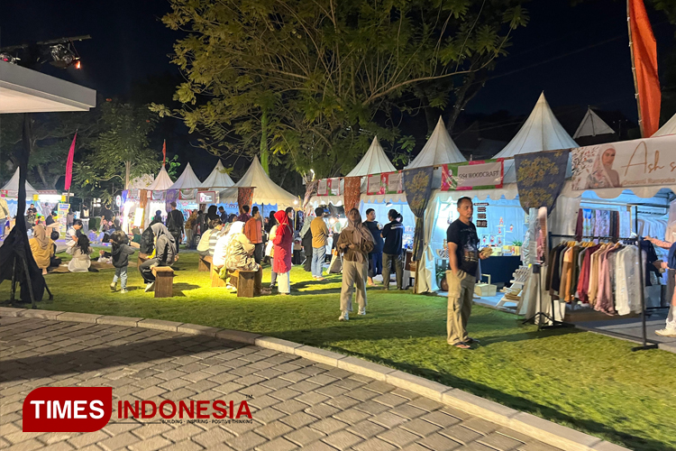 Tong-Tong-Night-Market-2.jpg