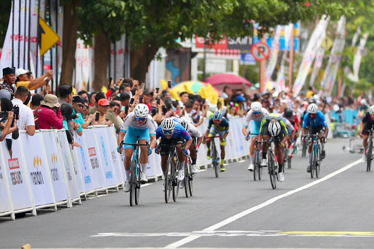 Omset UMKM Melejit Berkat Suksesnya Tour de Banyuwangi Ijen