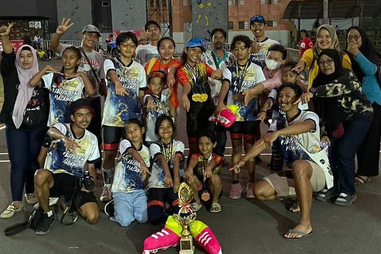 Tim Sepatu Roda Kabupaten Malang saat berhasil mempertahankan juara umum 3 di Kejurprov Jatim 2024. (Foto: Dok. Perserosi Kabupaten Malang/TIMES Indonesia)