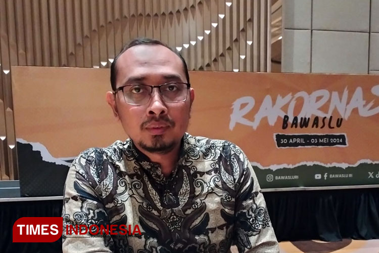 Anggota Bawaslu Divisi Pencegahan, Partisipasi Masyarakat, dan Humas, Deni Mustopa, Selasa (30/7/2024) (Dok. Theo/TIMES Indonesia)