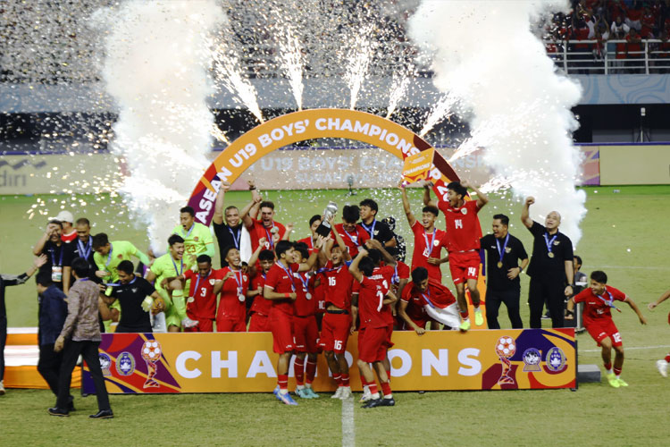 Piala-ASEAN-2.jpg
