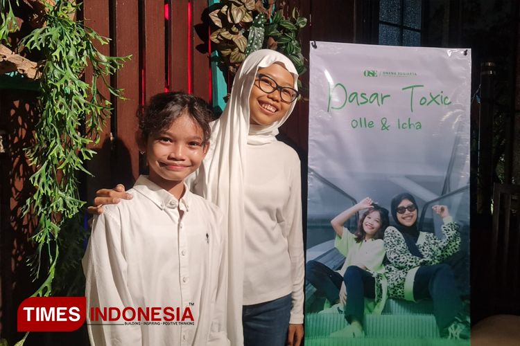 Olle dan Icha saat lauching video music berjudul Dasar Toxic pada Rabu (31/7/2024). Foto: Tria Adha/TIMES Indonesia