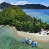 Exploring Mandeh Island: The Raja Ampat of West Sumatra