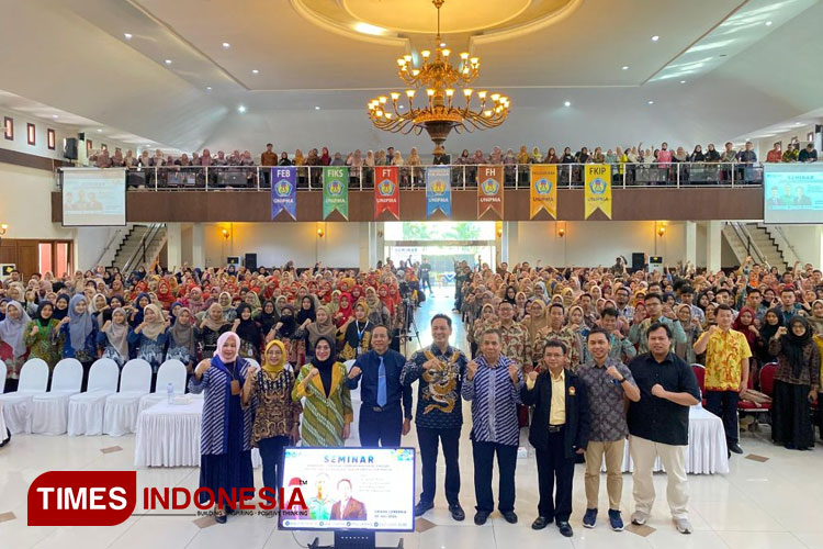 Foto bersama Narasumber dan peserta seminar di gedung graha cendekia UNIPMA. (Foto: Humas UNIPMA for TIMES Indonesia)