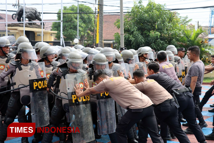 Polres Majalengka Gelar Simulasi Sispamkota Jaga Kondusivitas Pilkada 2024