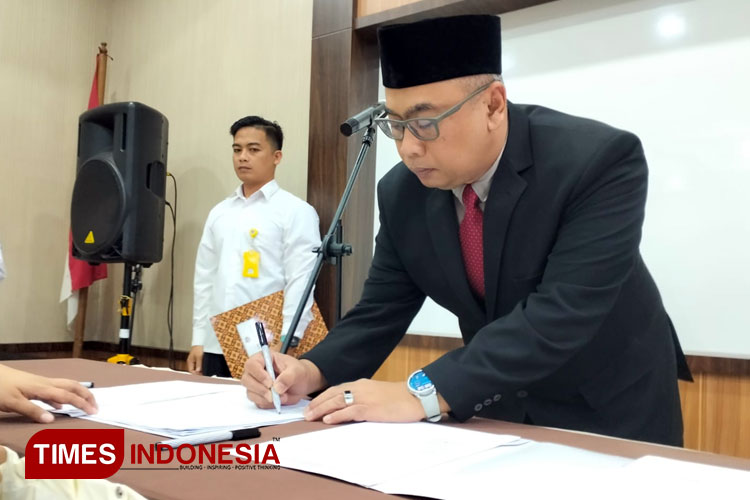 Kepala-Kantor-Pertanahan-Kota-Tasikmalaya-Tonni-Seto-Soekemi-a.jpg