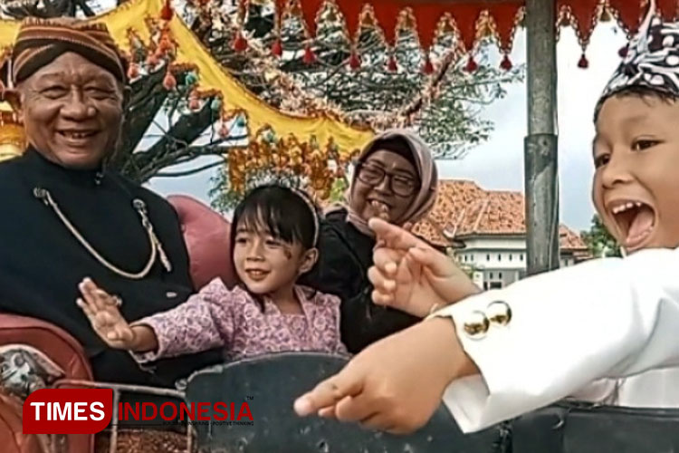Pawai.jpg