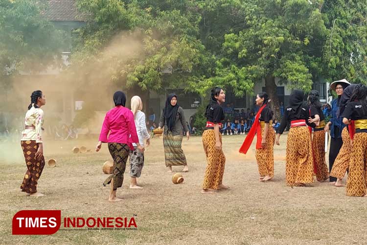 SMAN-I-Pacitan-2.jpg