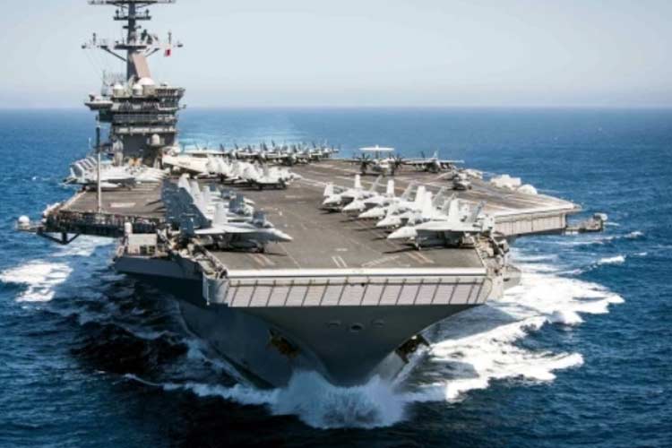Kapal induk USS Theodore Roosevelt di lepas pantai California Selatan pada tanggal 30 April 2017.(FOTO: nbcews/Getty Images).