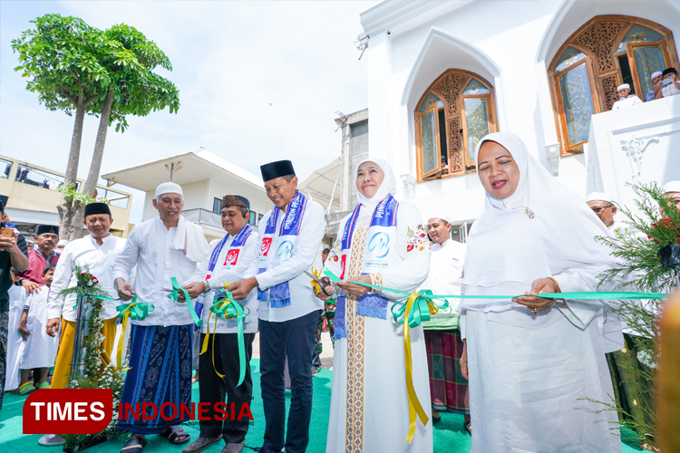 Resmikan Masjid Bahrul Maghfiroh Kota Malang, Begini Pesan Khofifah