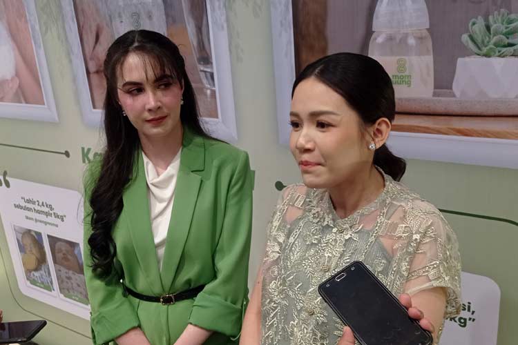 Mom Uung dan Arumi Bachsin Edukasi Pentingnya ASI 