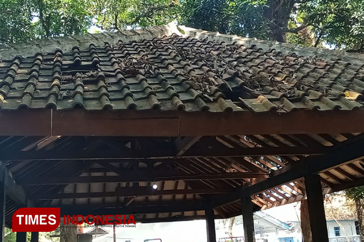 Taman-Rusa-RUsak.jpg