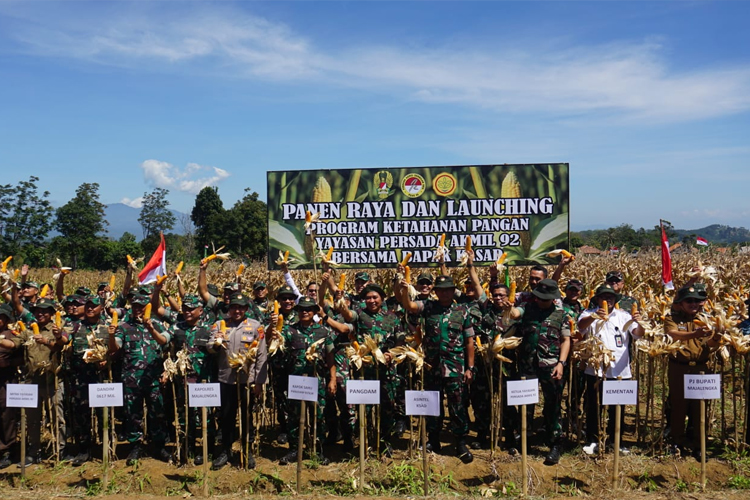 Wakili KSAD, Asintel KASAD Resmikan Program Ketahanan Pangan di Majalengka