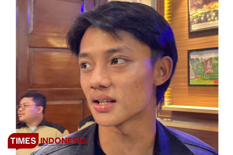 Pemain Arema FC, Achmad Maulana saat ditemui awak media. (Foto: Rizky Kurniawan Pratama/TIMES Indonesia)