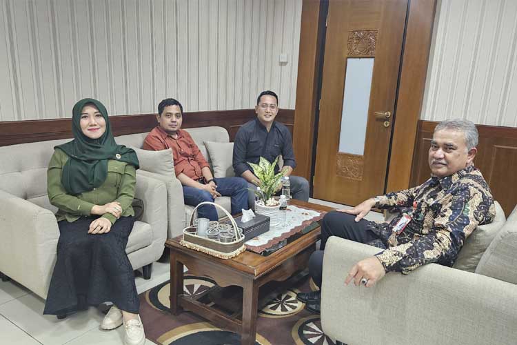 Kepala Biro Perekonomian Pemprov Jatim, Dr. Mhd. Aftabudin saat membahas Peningkatan PAD melalui optimalisasi Aset BUMD (Foto: dok Lia Istifhama)