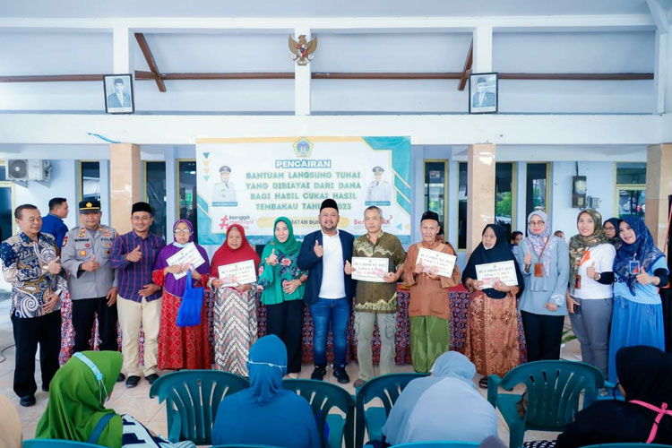 Bupati-Gresik-1.jpg