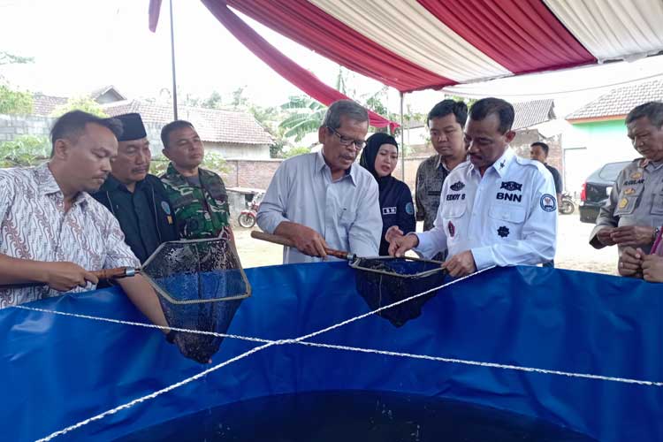 Angkat Masyarakat Kawasan Rawan Narkoba di Malang, BNN Bekali Life Skill