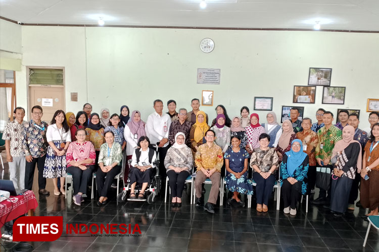 Perwakilan dari BAPPENAS RI saat meninjau Pusat Rehabilitasi YAKKUM. (FOTO: Rahadian/TIMES Indonesia)