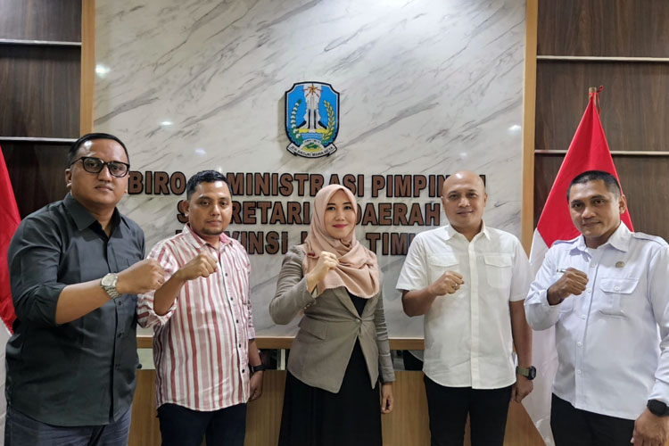 Lia-Istifhama-bersama-Pulung-Chausar-a.jpg