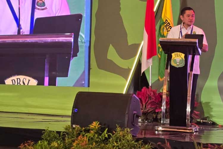 Komjen Pol Muhammad Fadil Imran saat memberikan sambutan sebagai Ketua Umum PBSI 2024-2028 di Empire Palace Surabaya, Sabtu (10/8/2024). (FOTO: Dok. PBSI)