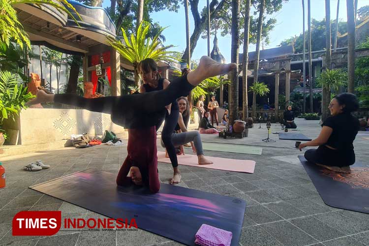 Yoga-2.jpg
