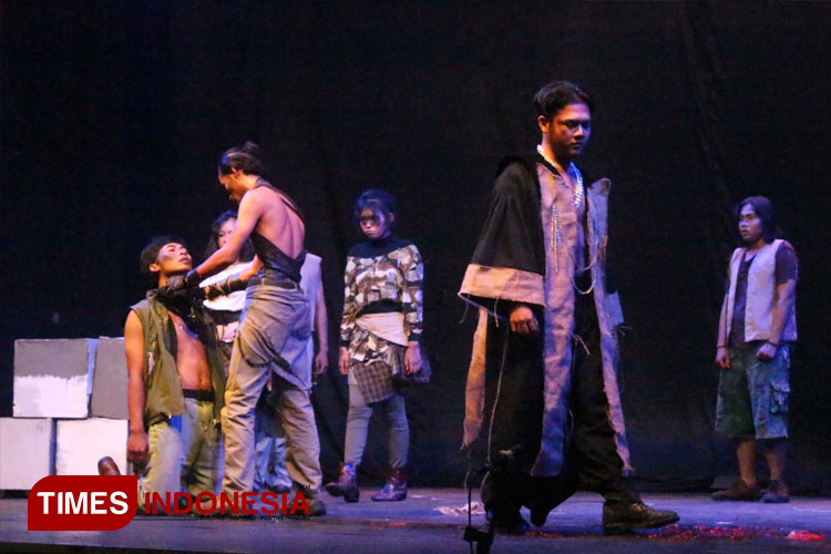 Pertunjukan-seni-teater-2.jpg