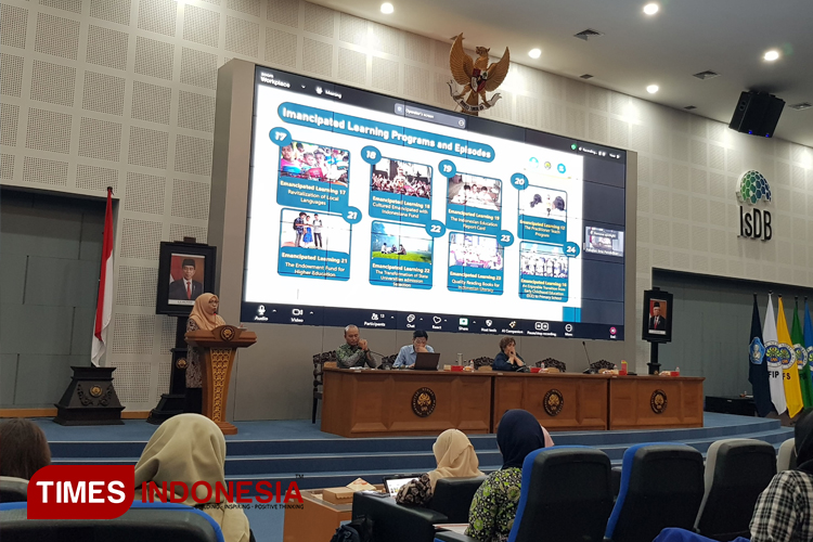 ICEMT 2024 FIP UM Bahas Peranan Teknologi dalam Meningkatkan Kualitas Pendidikan Global