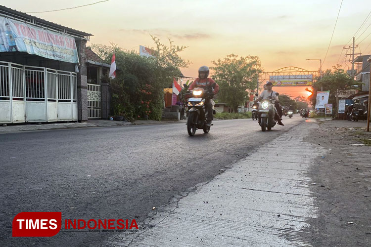 Dinas PUPR Jombang Fokus Pelebaran Jalan sebagai Upaya Penyambung Pusat Ekonomi