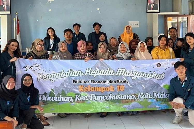 Solutif! Mahasiswa UB Olah Limbah Jagung Jadi Briket