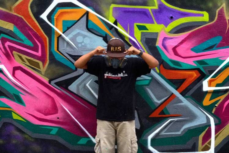 Dream But Don’t Sleep, Pesan Grafiti Nala Ras untuk Selalu Berjuang Mengejar Mimpi