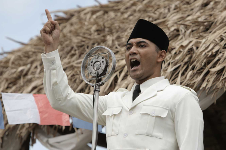 Soekarno-Indonesia-Merdeka.jpg