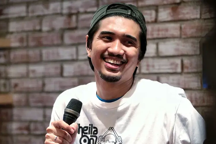 Tirakatan Rasa Akustikan di Kampung Duta Sheila On 7