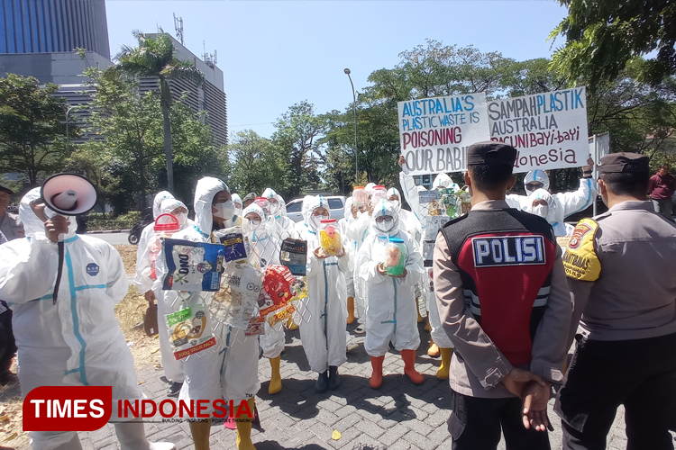 Ecoton Foundation Tolak Impor Sampah Negara Australia