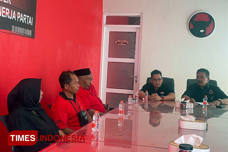 Pengurus DPC PDIP Kabupaten Majalengka. (FOTO: Hendri Firmansyah/TIMES Indonesia)