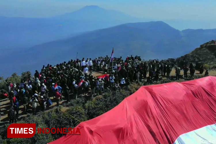 Bendera-raksasa-c.jpg