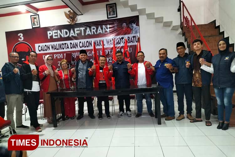 Pengurus-Nasdem-saat-berkunjung-ke-kantor-DPC-PDIP-Kota-Batu-b.jpg