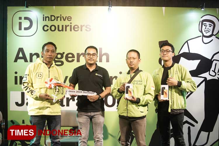 Para pemenang Anugerah inDrive.Kurir Jawara 2024. (Foto: Siti Nur Faizah/TIMES Indonesia)