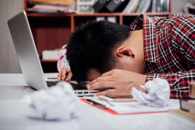 Tantangan Dunia Kerja di Era Modern, Ini Cara Atasi Fenomena Burnout
