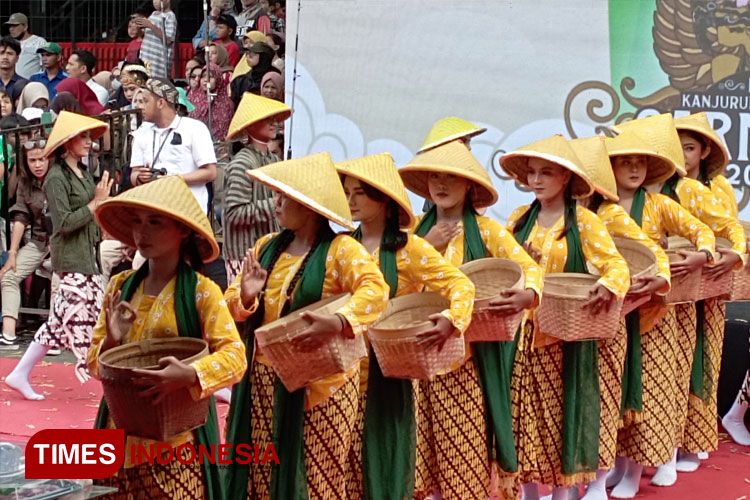 Kreativitas-dan-kemeriahan-Kanjuruhan-Cultur-Carnival-3.jpg