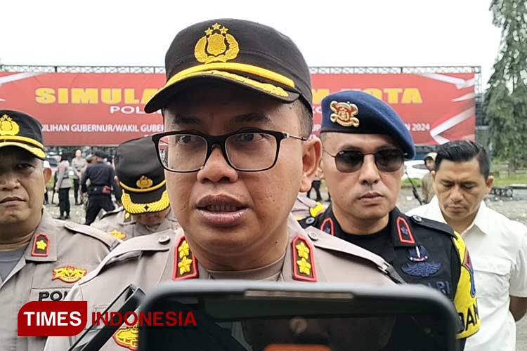 Sejumlah-personel-kepolisian-b.jpg