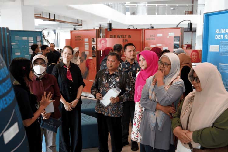 Pameran Sains UMI di MCC Kota Malang Tampilkan Tema Alam Semesta hingga Kecerdasan Buatan