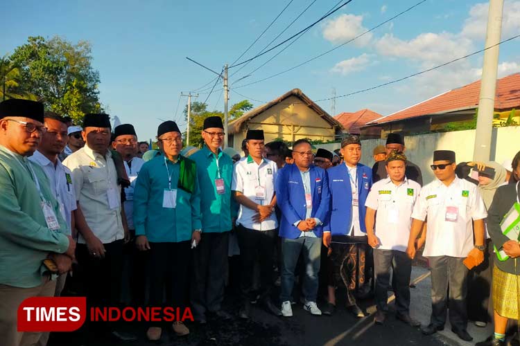 Muchsin-Junaidi Diantar Belasan Ribu Relawan dan Simpatisan Daftar ke KPU Lombok Utara
