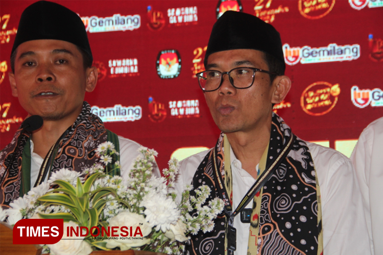 Paslon Bupati dan Wakil Bupati Kabupaten Bandung Barat, Edi Rusyandi dan Unjang Asari (EDUN) dari kalangan aktivis siap lawan Paslon Artis di Pilkada Bandung Barat. (Foto: Deni Supriatna /Times Jabar)