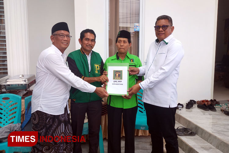 Berkah Umrah, Basri Rase-Chusnul Dhihin Dapat Dukungan PPP dan Partai Buruh di Pilkada Bontang
