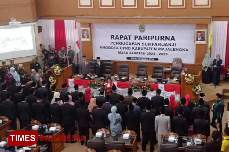Resmi Dilantik, 50 Anggota DPRD Majalengka Berkomitmen Tingkatkan Kinerja