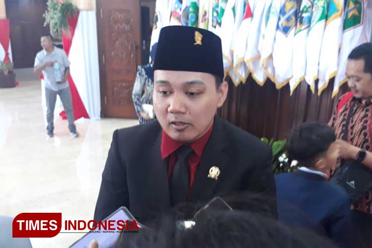 Resmi Jabat Anggota Dewan, Fuad Bernardi Bakal Selesaikan Persoalan yang Ada di Jatim