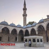 Menyusuri Jejak Sejarah Masjid Suleiman di Bukit Ketiga Istanbul