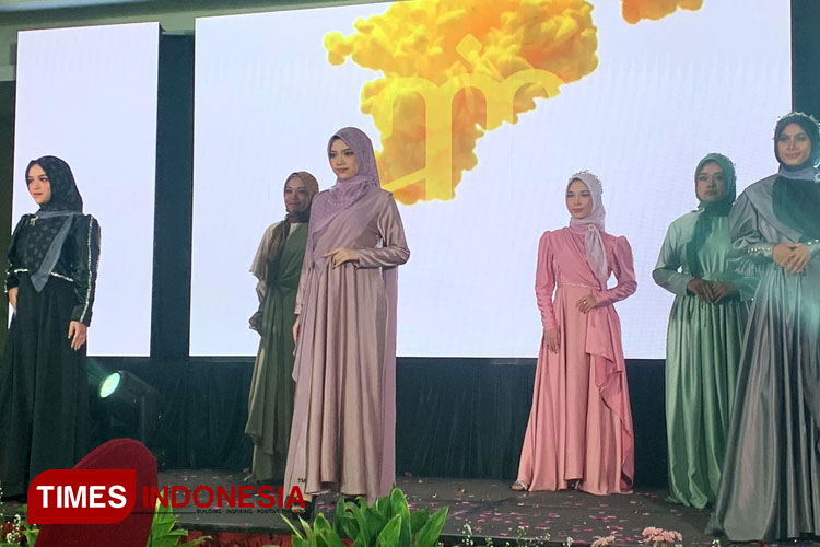 Azquira Scarf Luncurkan Hijab Autentik dengan Sentuhan Budaya Malang