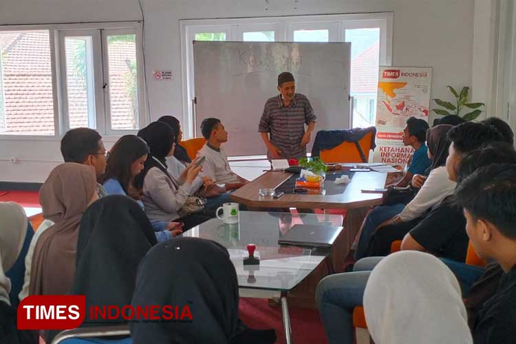 Suasana Kelas Eksklusif Kopi TIMES yang diselenggarakan TIMES Indonesia setiap minggu. (Foto: Hainor/TIMES Indonesia)
