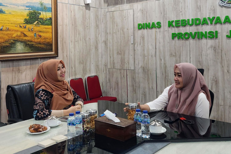 Lia Istifhama Bahas Inovasi Pariwisata dan Keamanan Wisatawan bersama Kadisbudpar Jatim